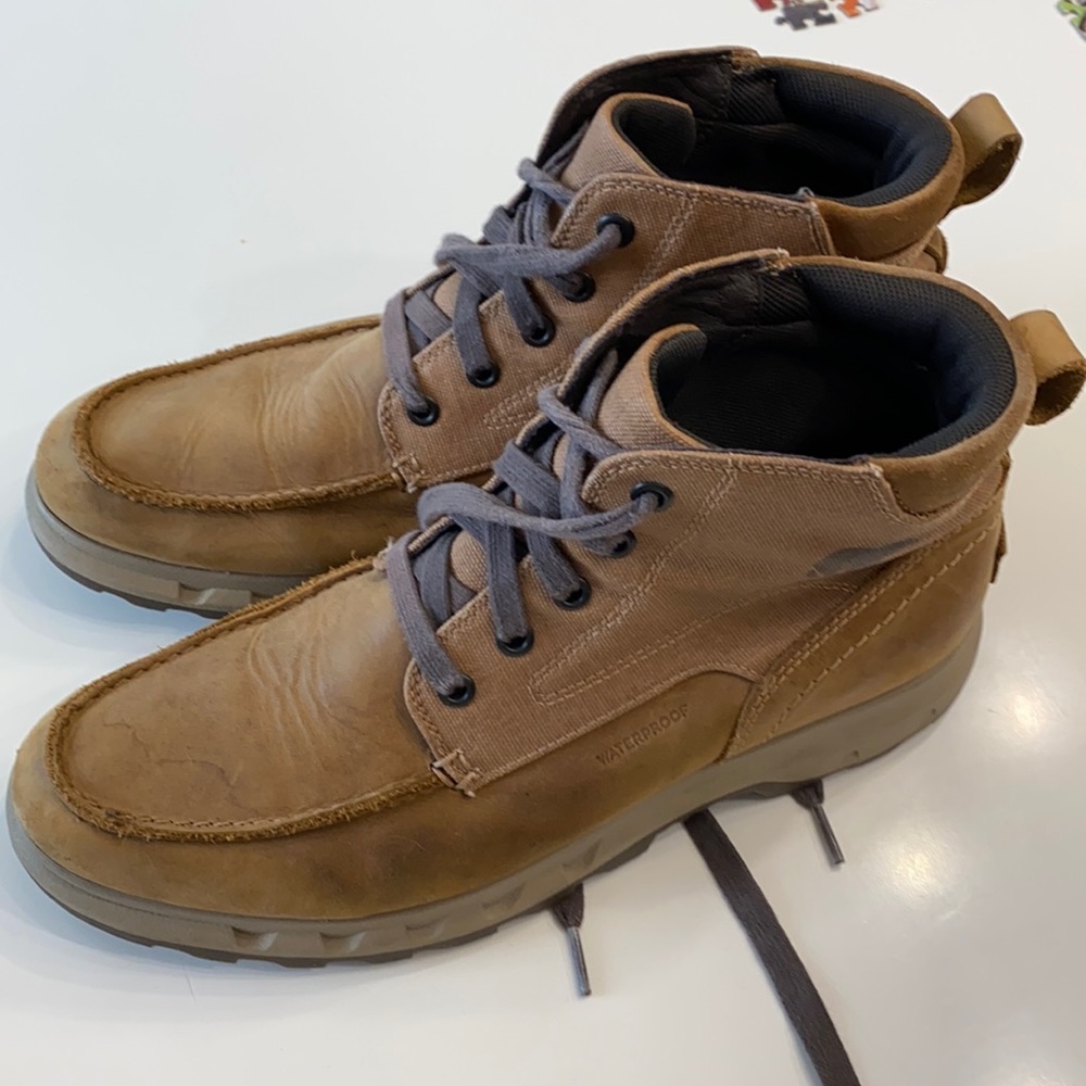 Sorel mens boots size 10.5